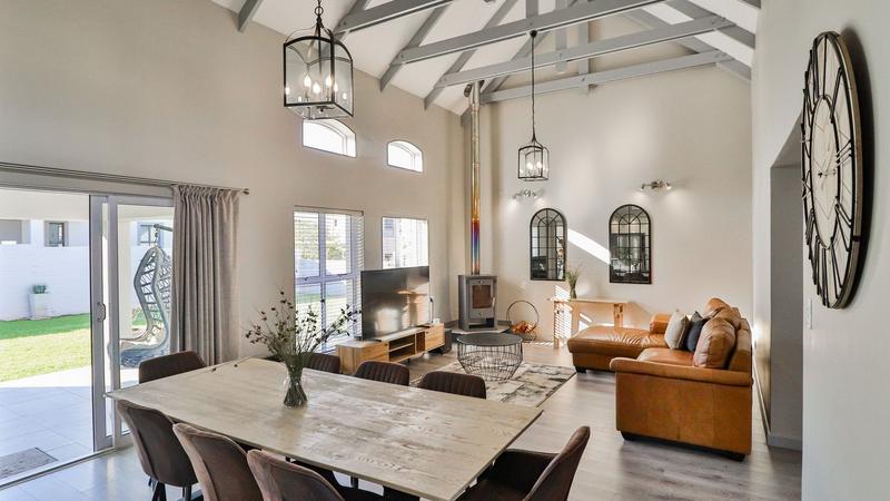 To Let 4 Bedroom Property for Rent in Kingswood Golf Estate Western Cape